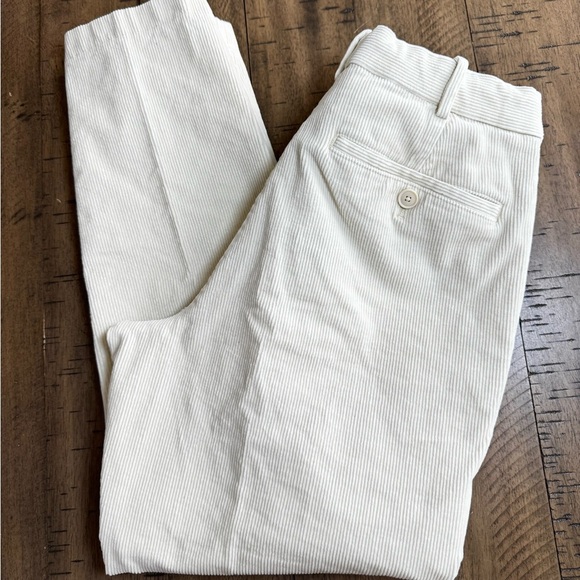 Uniqlo Women's Cream Capris - Picture 12 of 12